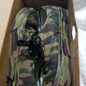 Vans Authentic Camo shoes